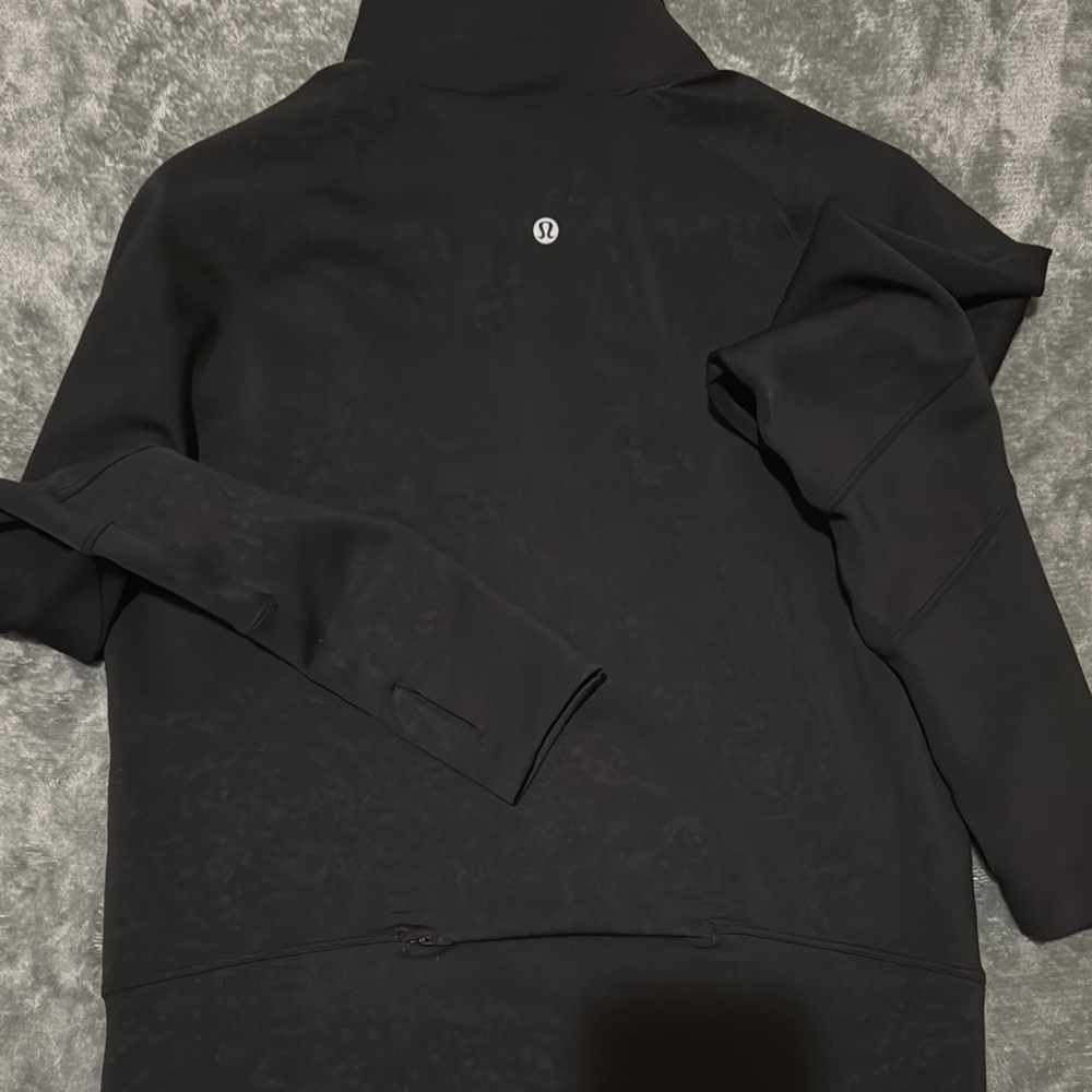 Lululemon black half zip